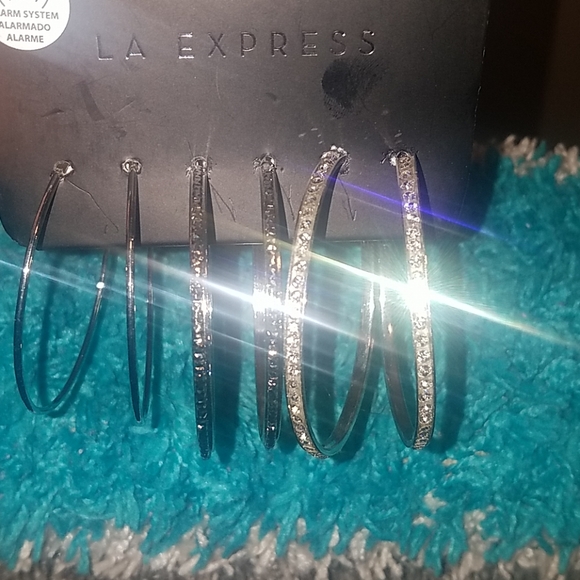 Jewelry - Earrings
